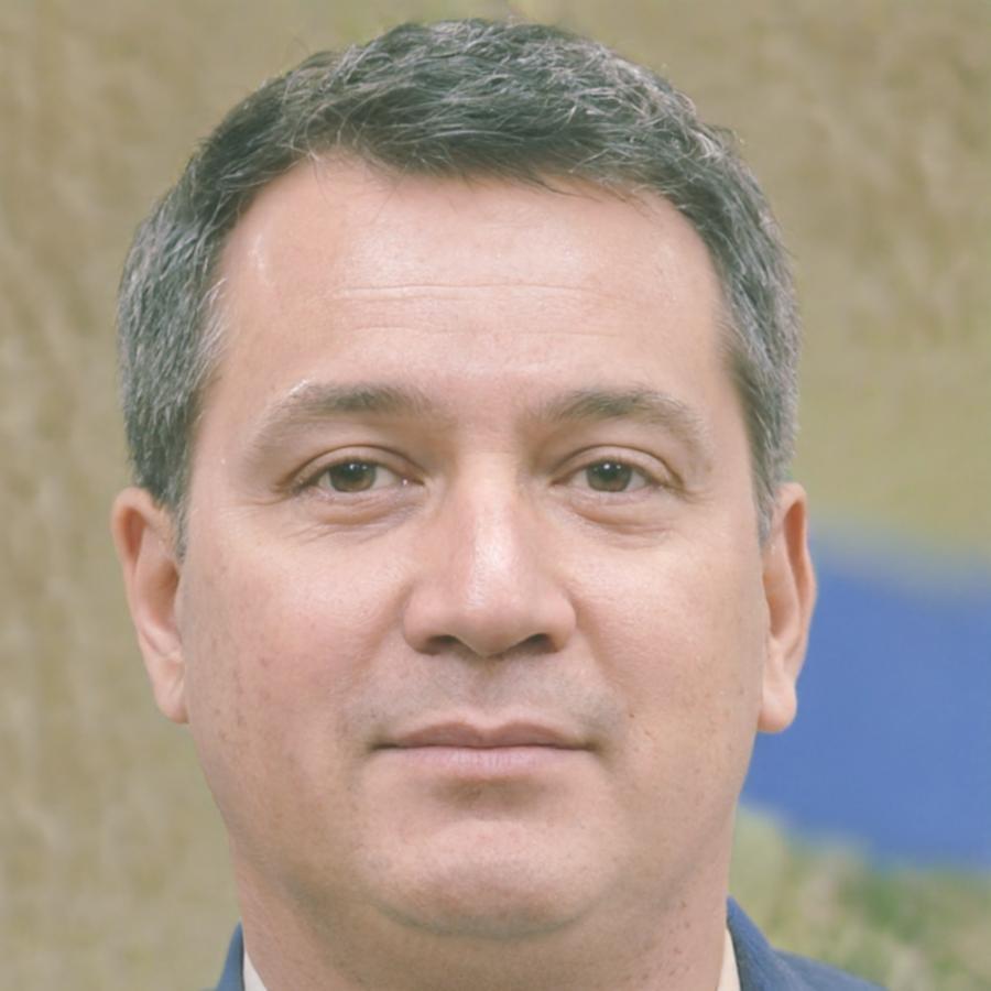 Instructor Viktor who teaches budget planning fundamentals