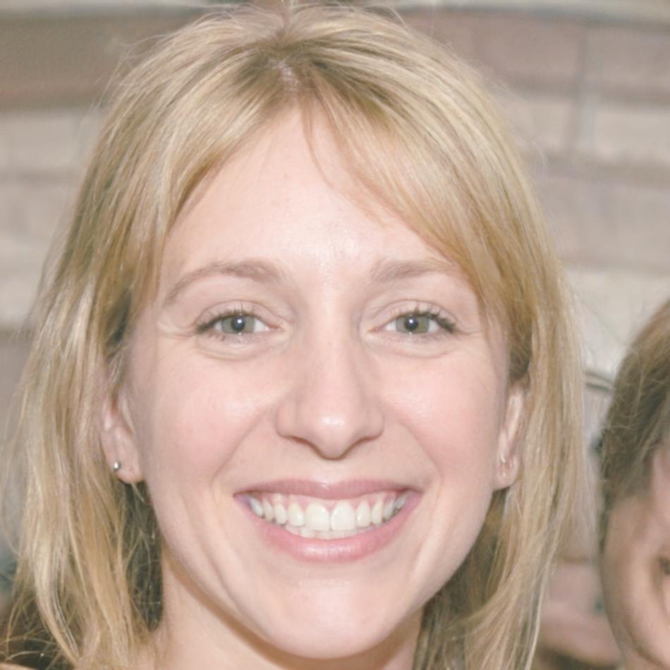 Instructor Elena who teaches scenario planning methods